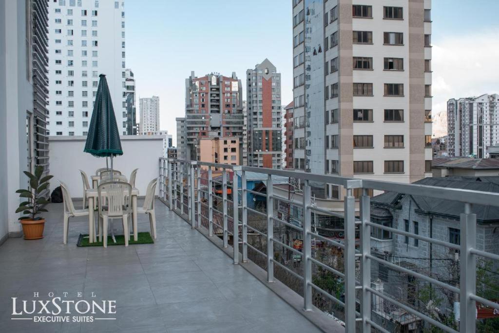 Luxstone Executive & Suites La Paz Exterior photo